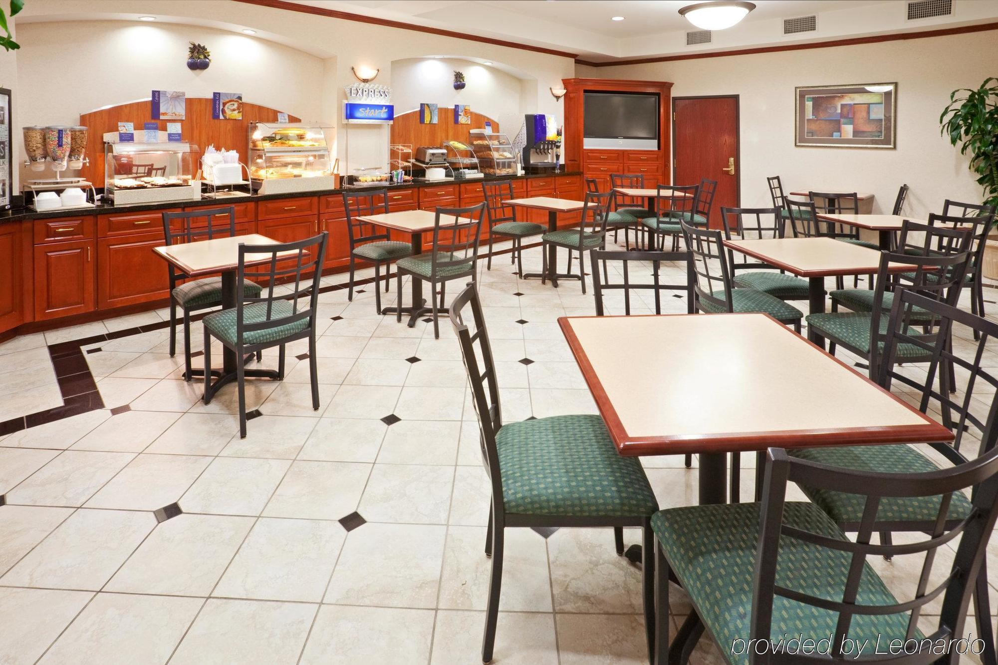 Holiday Inn Express Hotel & Suites Dallas - Grand Prairie I-20 By Ihg Buitenkant foto