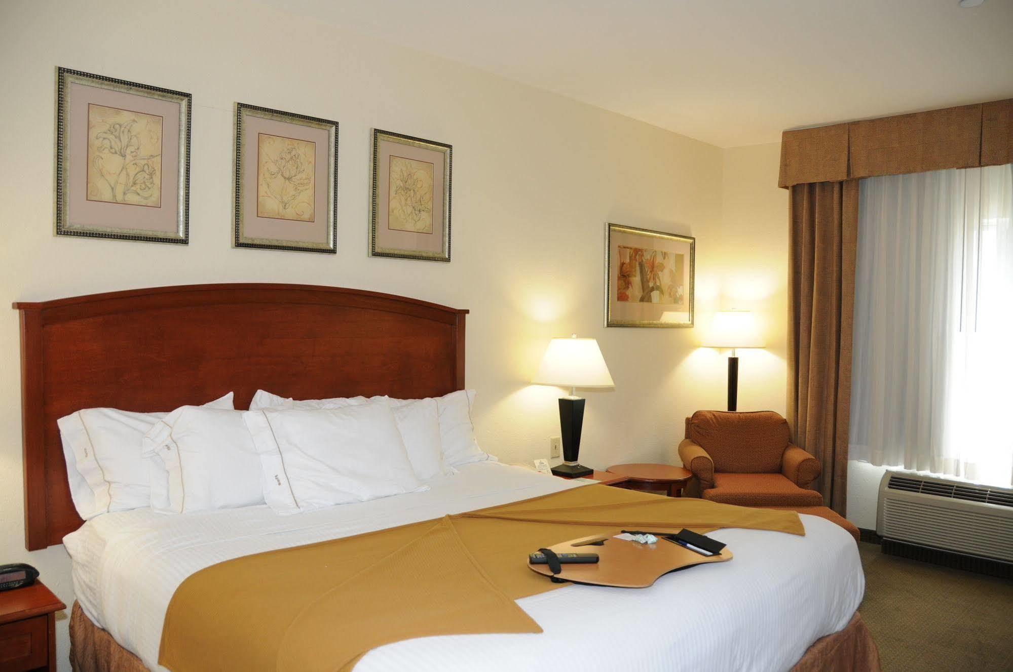 Holiday Inn Express Hotel & Suites Dallas - Grand Prairie I-20 By Ihg Buitenkant foto